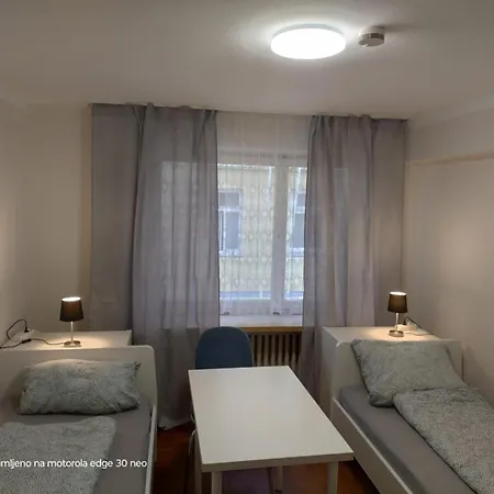 Zentrale Lage, 2 Zimmer, Voll Ausgestattet, Gute Anbindung Apartment Munich